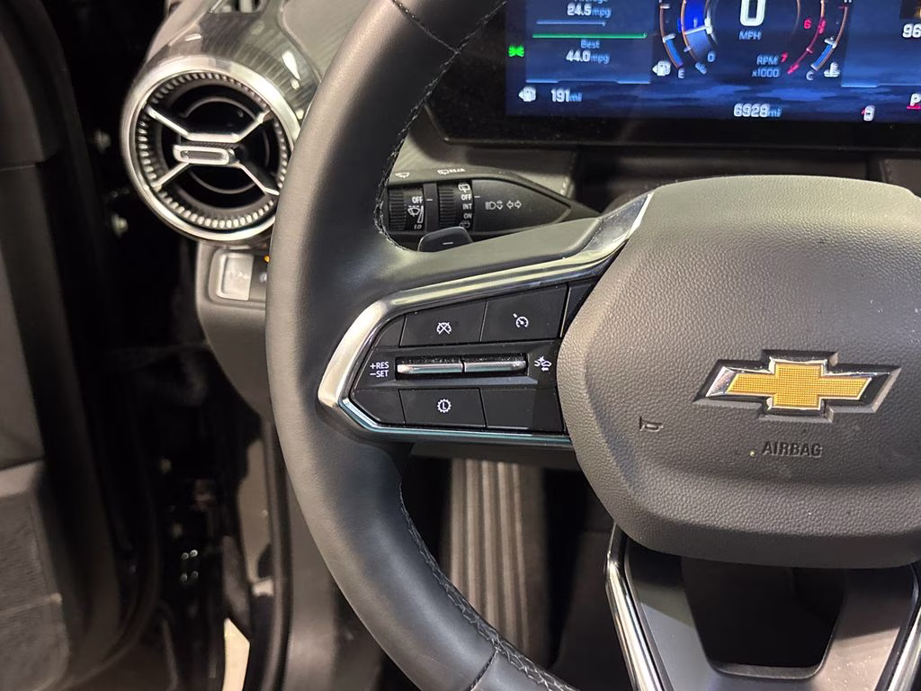 2026 Mosaic Black Metallic Chevrolet Equinox LT FWD SUV