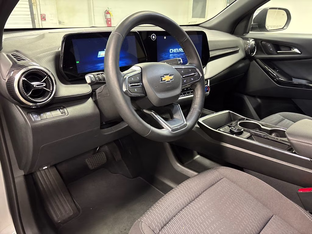 2026 Sterling Gray Metallic Chevrolet Equinox LT FWD SUV