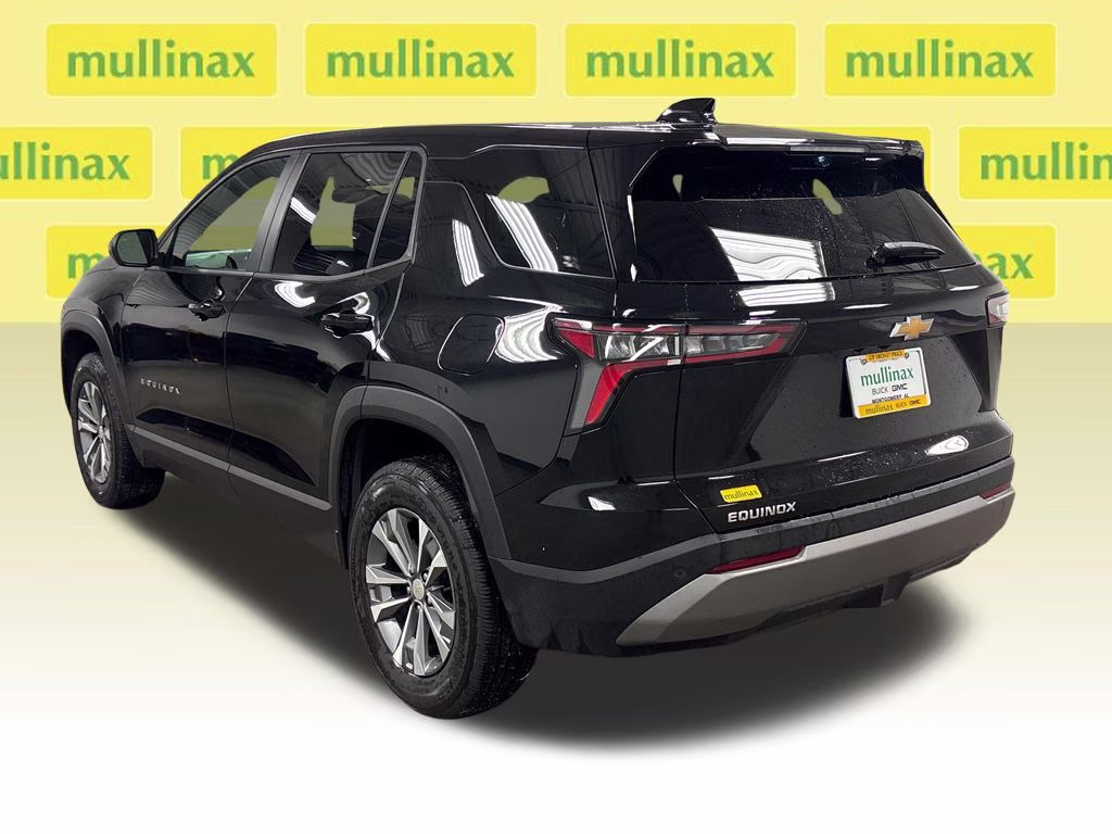 2026 Mosaic Black Metallic Chevrolet Equinox LT FWD SUV