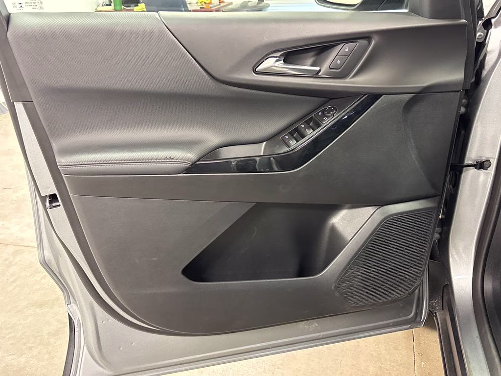 2026 Sterling Gray Metallic Chevrolet Equinox LT FWD SUV