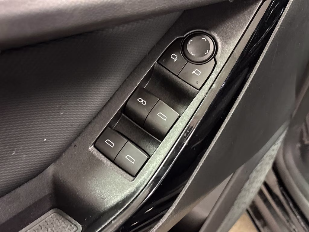 2026 Mosaic Black Metallic Chevrolet Equinox LT FWD SUV
