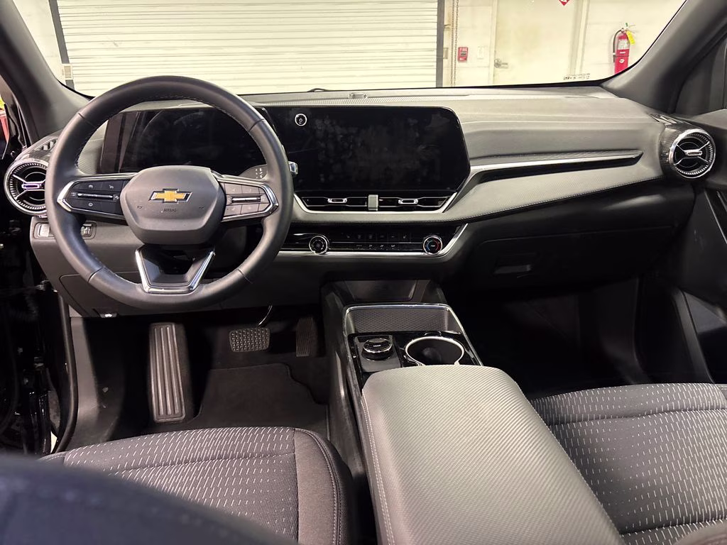 2026 Mosaic Black Metallic Chevrolet Equinox LT FWD SUV