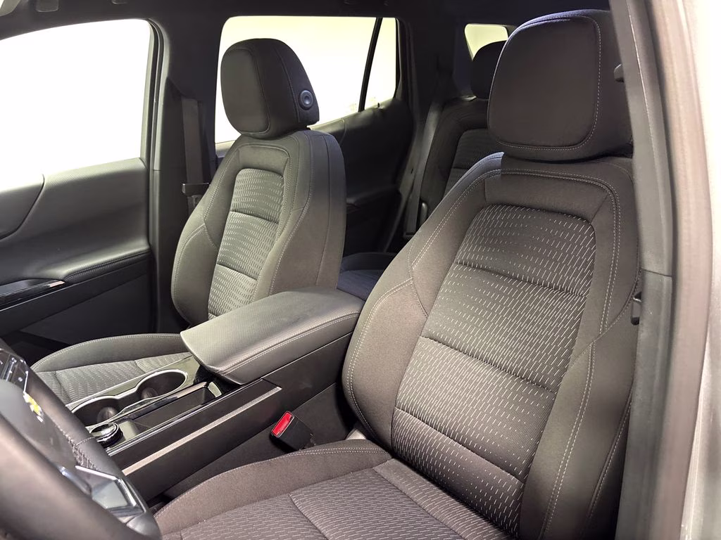 2026 Sterling Gray Metallic Chevrolet Equinox LT FWD SUV