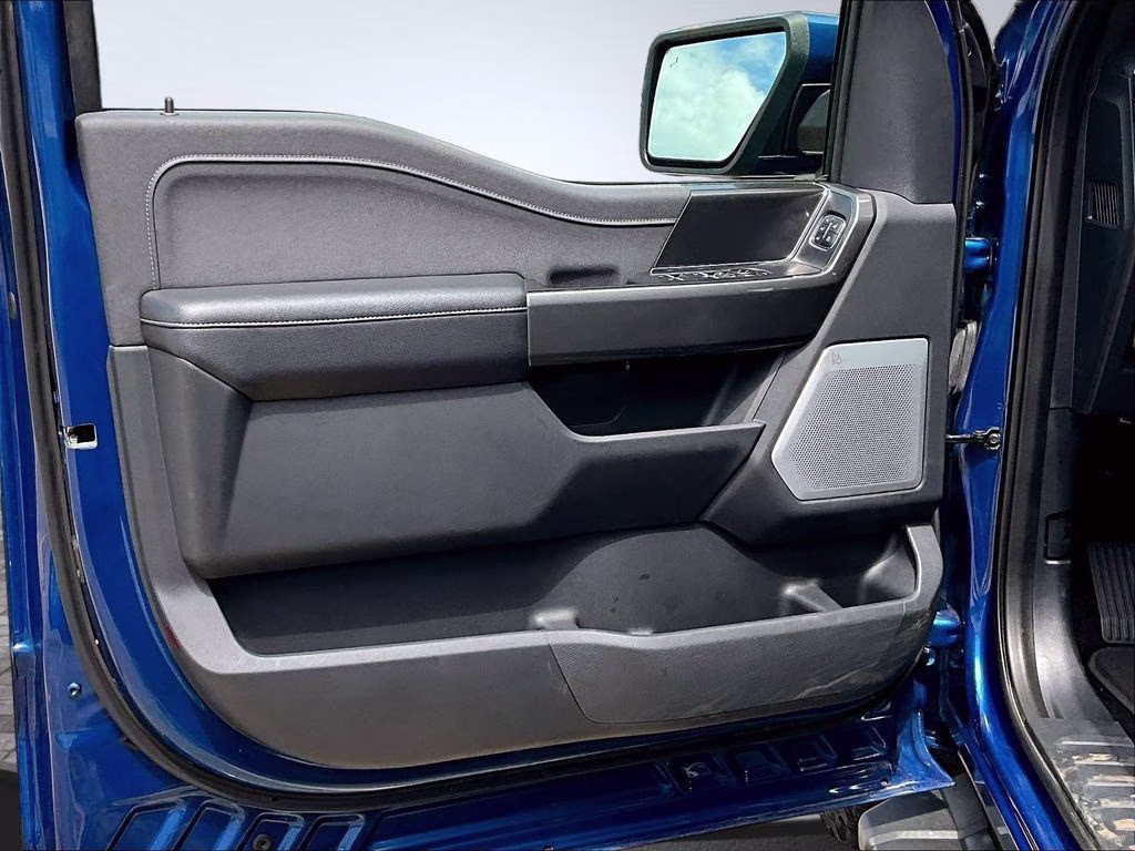 2022 Atlas Blue Metallic Ford F-150 Lariat 4X4 Truck