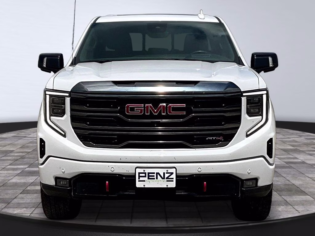 2023 Summit White GMC Sierra 1500 AT4 4X4 Truck
