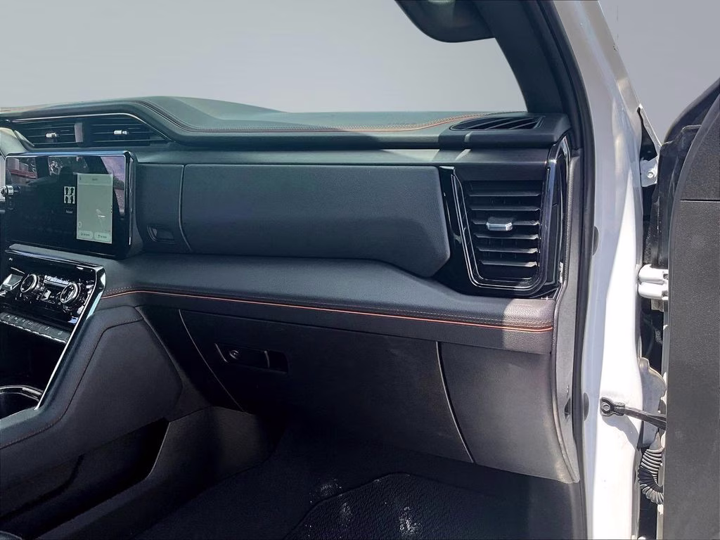 2023 Summit White GMC Sierra 1500 AT4 4X4 Truck