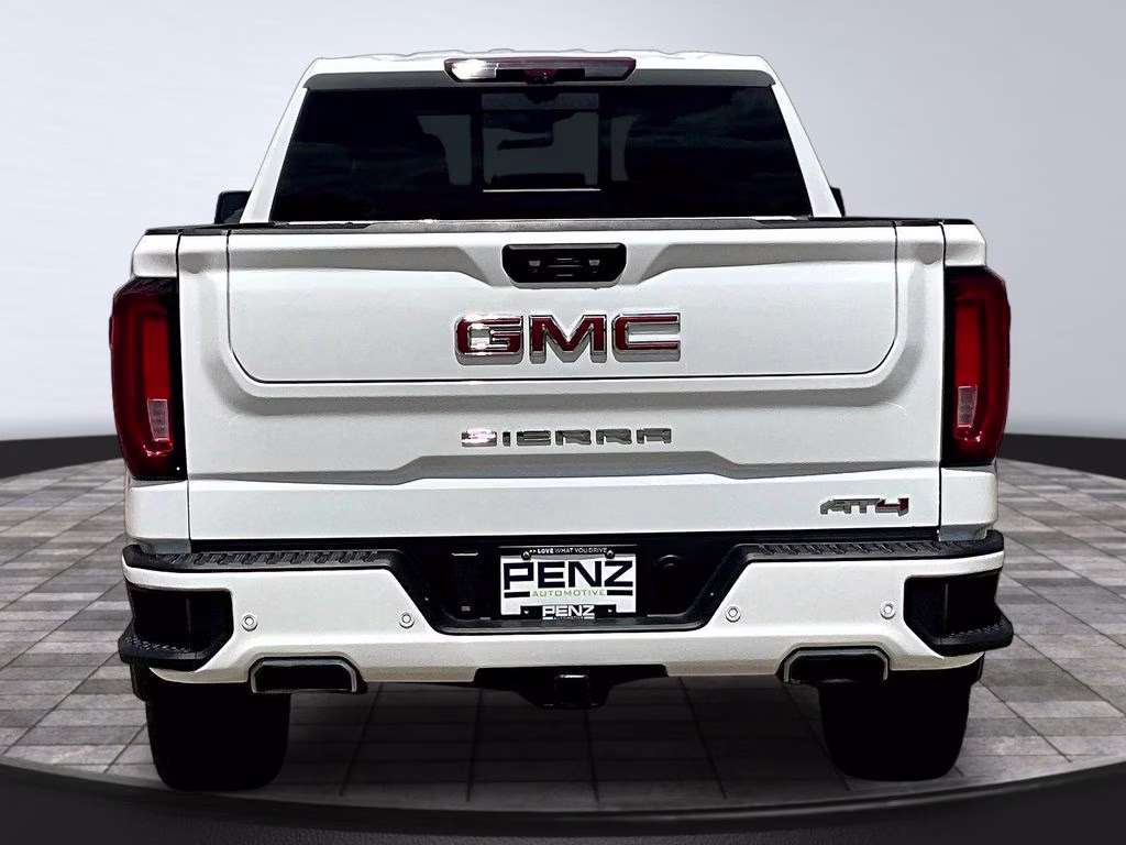 2023 Summit White GMC Sierra 1500 AT4 4X4 Truck