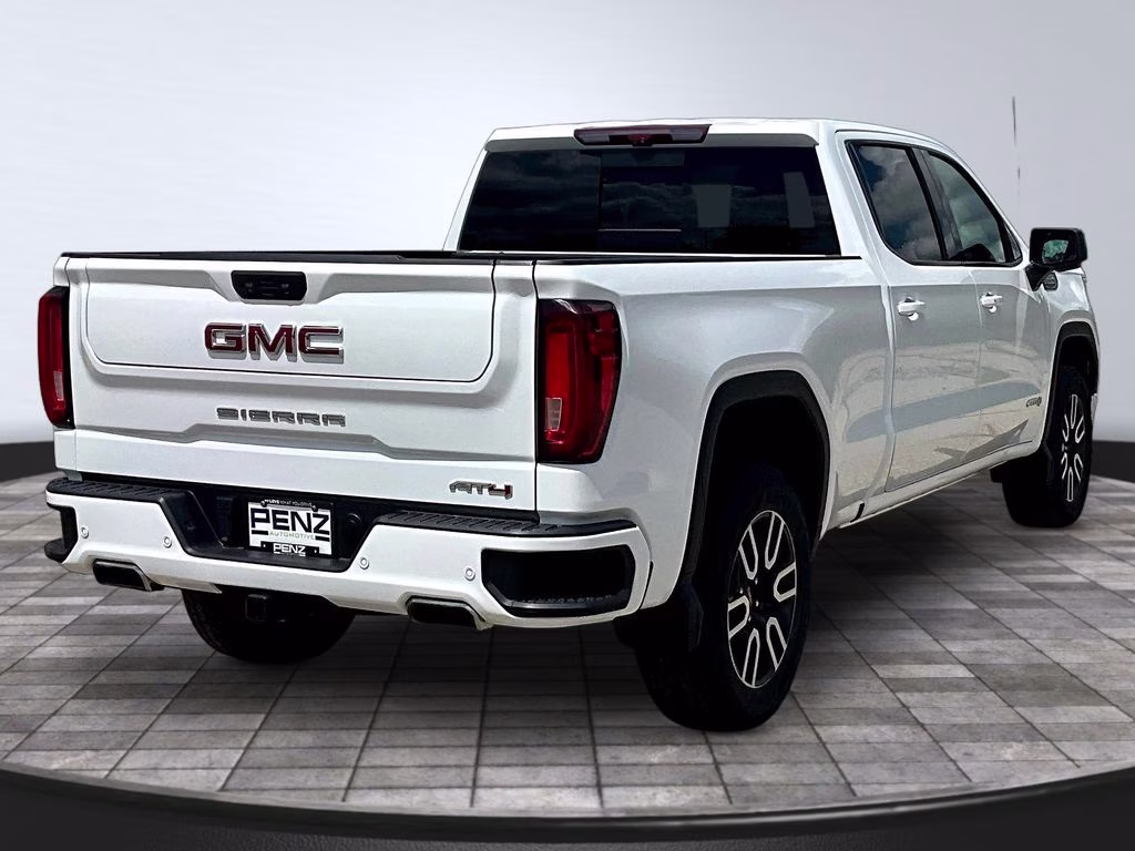 2023 Summit White GMC Sierra 1500 AT4 4X4 Truck