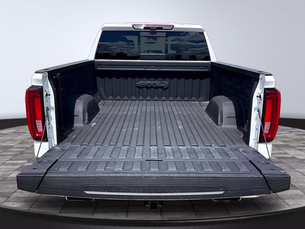 2023 Summit White GMC Sierra 1500 AT4 4X4 Truck