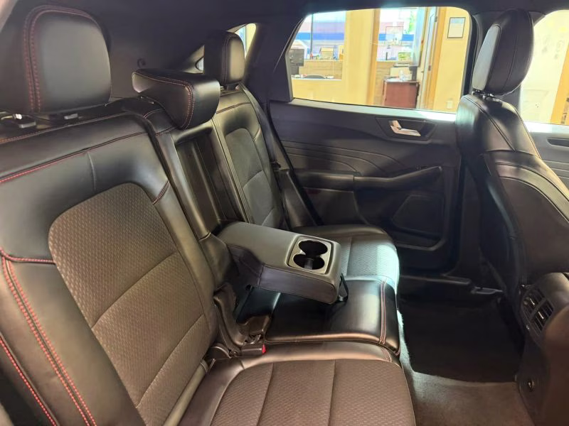 2024 Ford Escape ST-Line Sport Utility 4D AWD