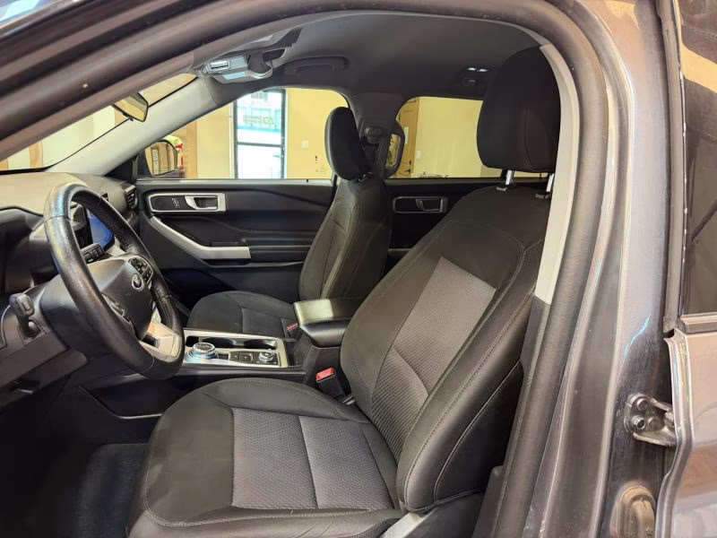 2024 Ford Explorer XLT Sport Utility 4D 4X4