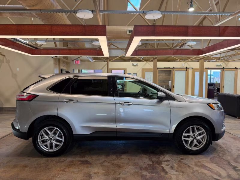 2024 Ford Edge SEL Sport Utility 4D AWD