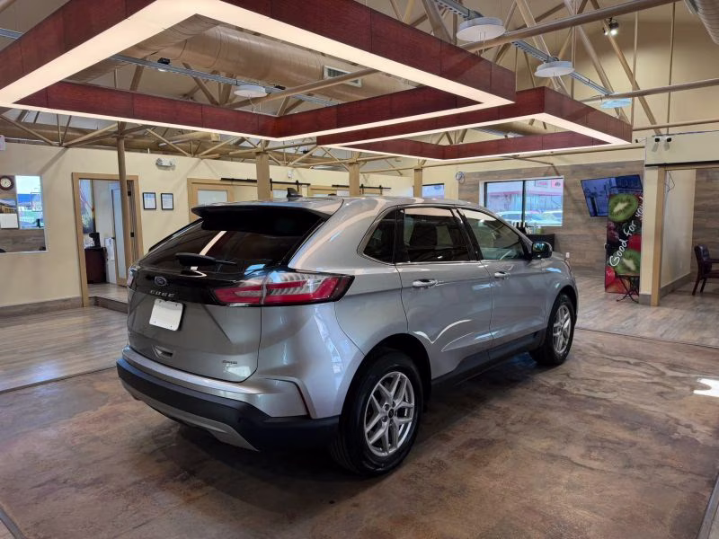 2024 Ford Edge SEL Sport Utility 4D AWD