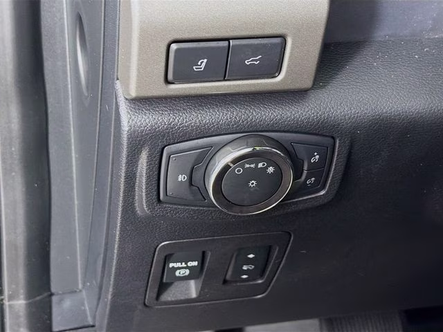 2019 Magnetic Ford Expedition Max XLT RWD SUV