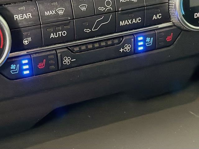 2019 Magnetic Ford Expedition Max XLT RWD SUV