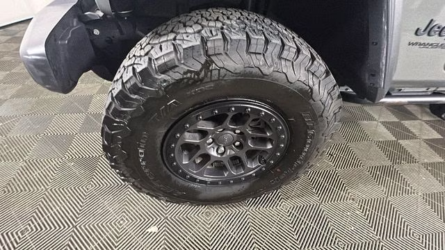 2022 Sting-Gray Clearcoat Jeep Wrangler Unlimited High Tide 4X4 SUV