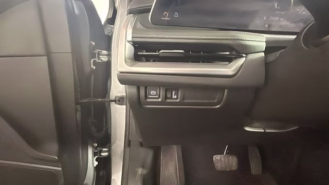 2024 Argent Silver Metallic Cadillac XT4 Premium Luxury AWD SUV