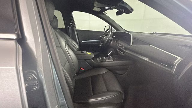 2024 Argent Silver Metallic Cadillac XT4 Premium Luxury AWD SUV