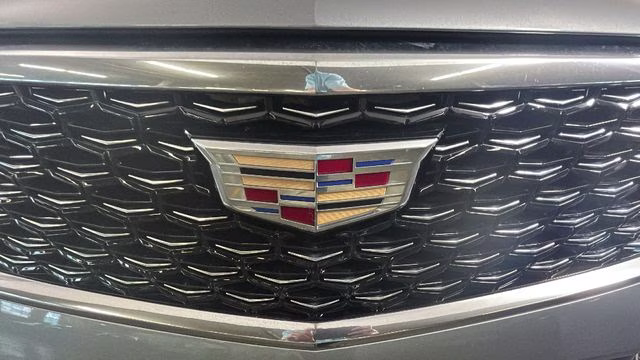 2024 Argent Silver Metallic Cadillac XT4 Premium Luxury AWD SUV