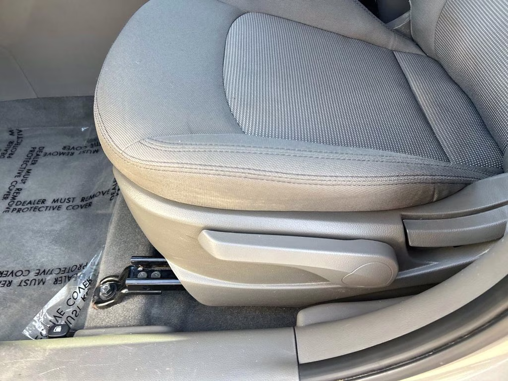 2016 Mineral Silver Kia Sportage LX AWD SUV
