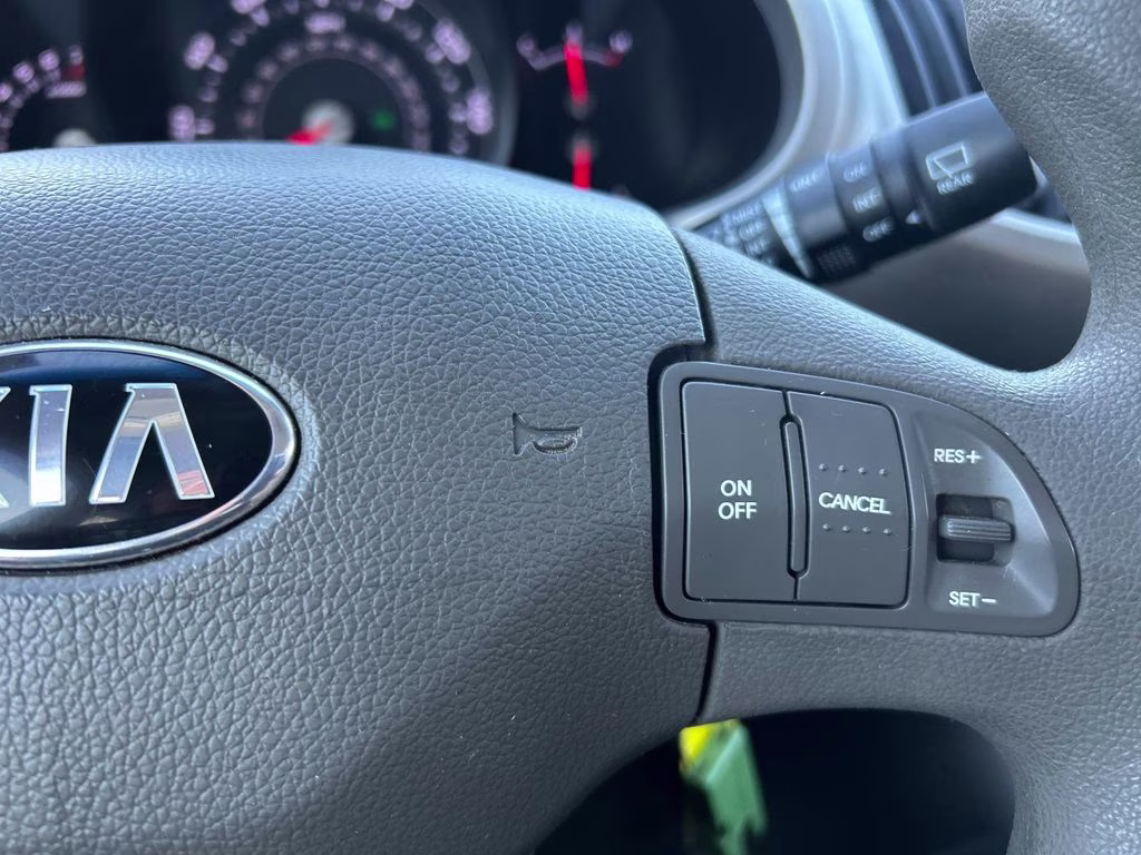 2016 Mineral Silver Kia Sportage LX AWD SUV
