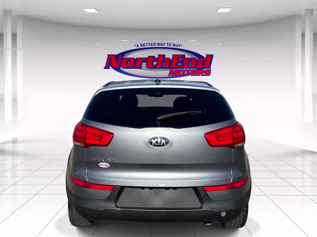 2016 Mineral Silver Kia Sportage LX AWD SUV