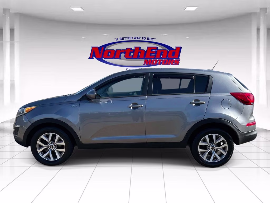 2016 Mineral Silver Kia Sportage LX AWD SUV