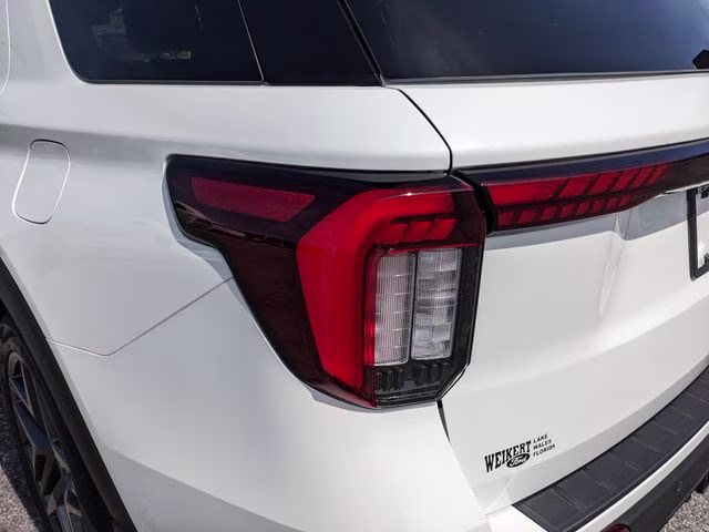 2026 Star White Metallic Tri-Coat Ford Explorer ST 4X4 SUV