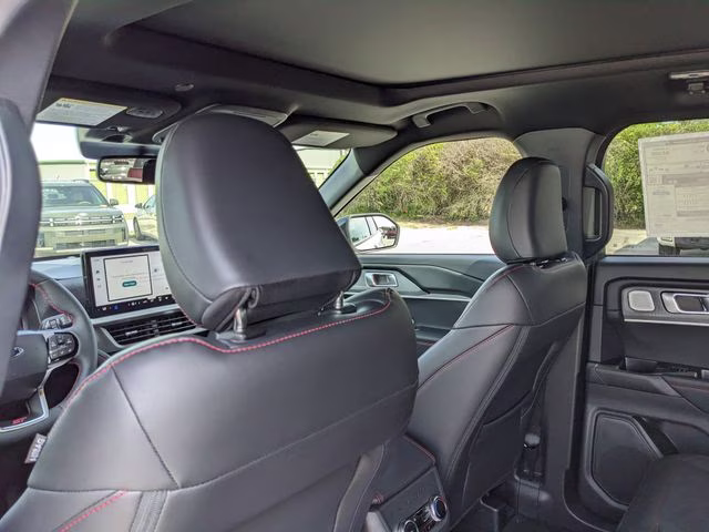 2026 Star White Metallic Tri-Coat Ford Explorer ST 4X4 SUV