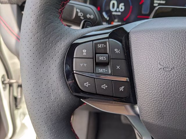 2026 Star White Metallic Tri-Coat Ford Explorer ST 4X4 SUV
