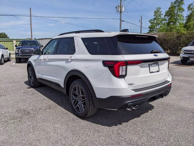 2026 Star White Metallic Tri-Coat Ford Explorer ST 4X4 SUV