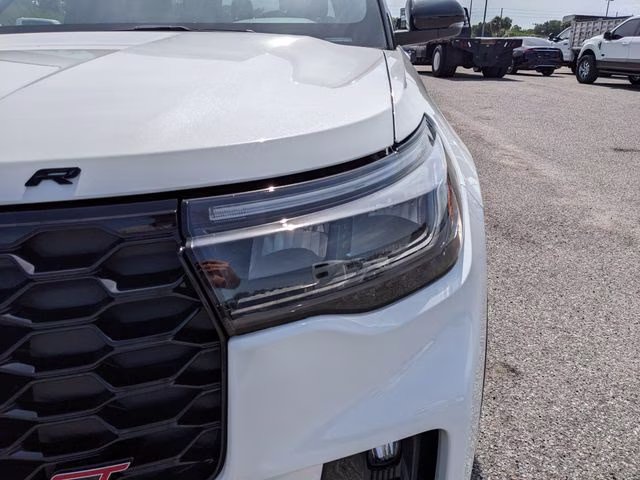 2026 Star White Metallic Tri-Coat Ford Explorer ST 4X4 SUV