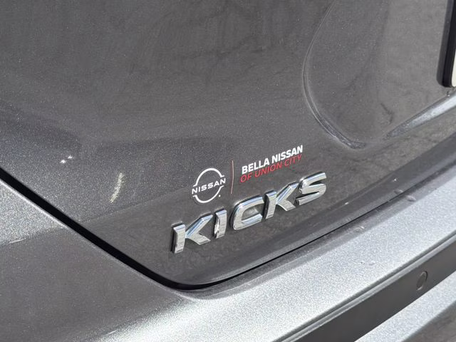 2023 Gun Metallic Nissan Kicks SV FWD SUV