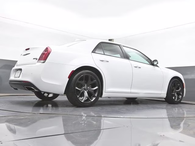 2023 Bright White Clearcoat Chrysler 300 S RWD Sedan