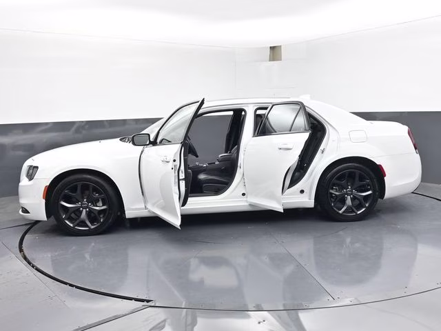 2023 Bright White Clearcoat Chrysler 300 S RWD Sedan