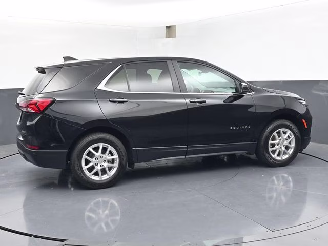 2024 Mosaic Black Metallic Chevrolet Equinox LT AWD SUV