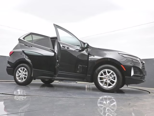 2024 Mosaic Black Metallic Chevrolet Equinox LT AWD SUV
