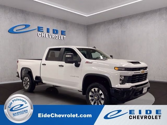 2026 Summit White Chevrolet Silverado 2500HD Custom 4X4 Truck