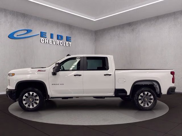2026 Summit White Chevrolet Silverado 2500HD Custom 4X4 Truck