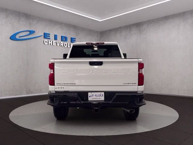 2026 Summit White Chevrolet Silverado 2500HD Custom 4X4 Truck