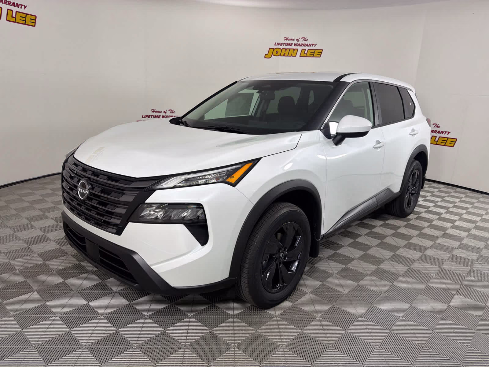 2026 Everest White Pearl Tricoat Nissan Rogue SV FWD SUV