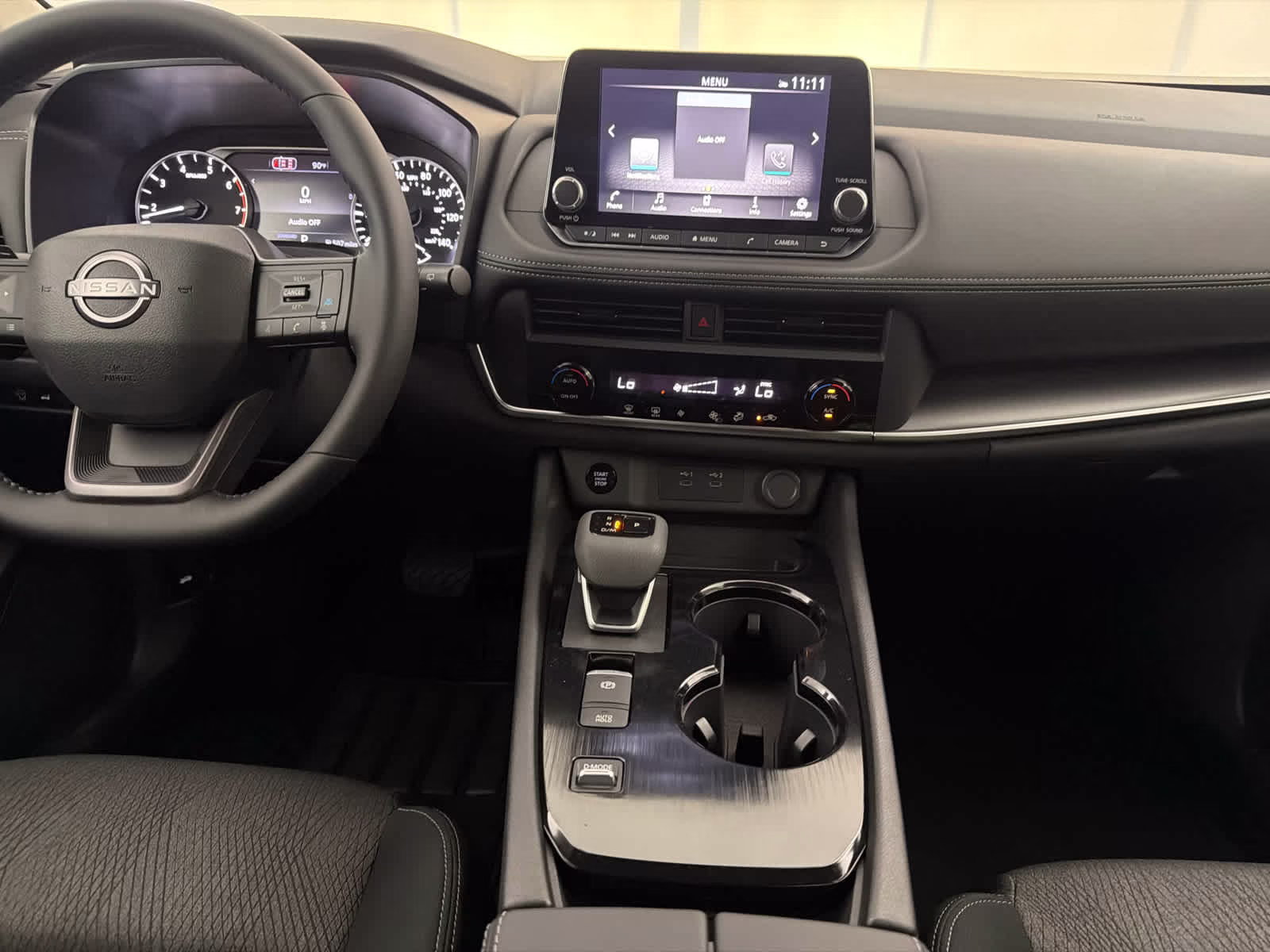 2026 Everest White Pearl Tricoat Nissan Rogue SV FWD SUV