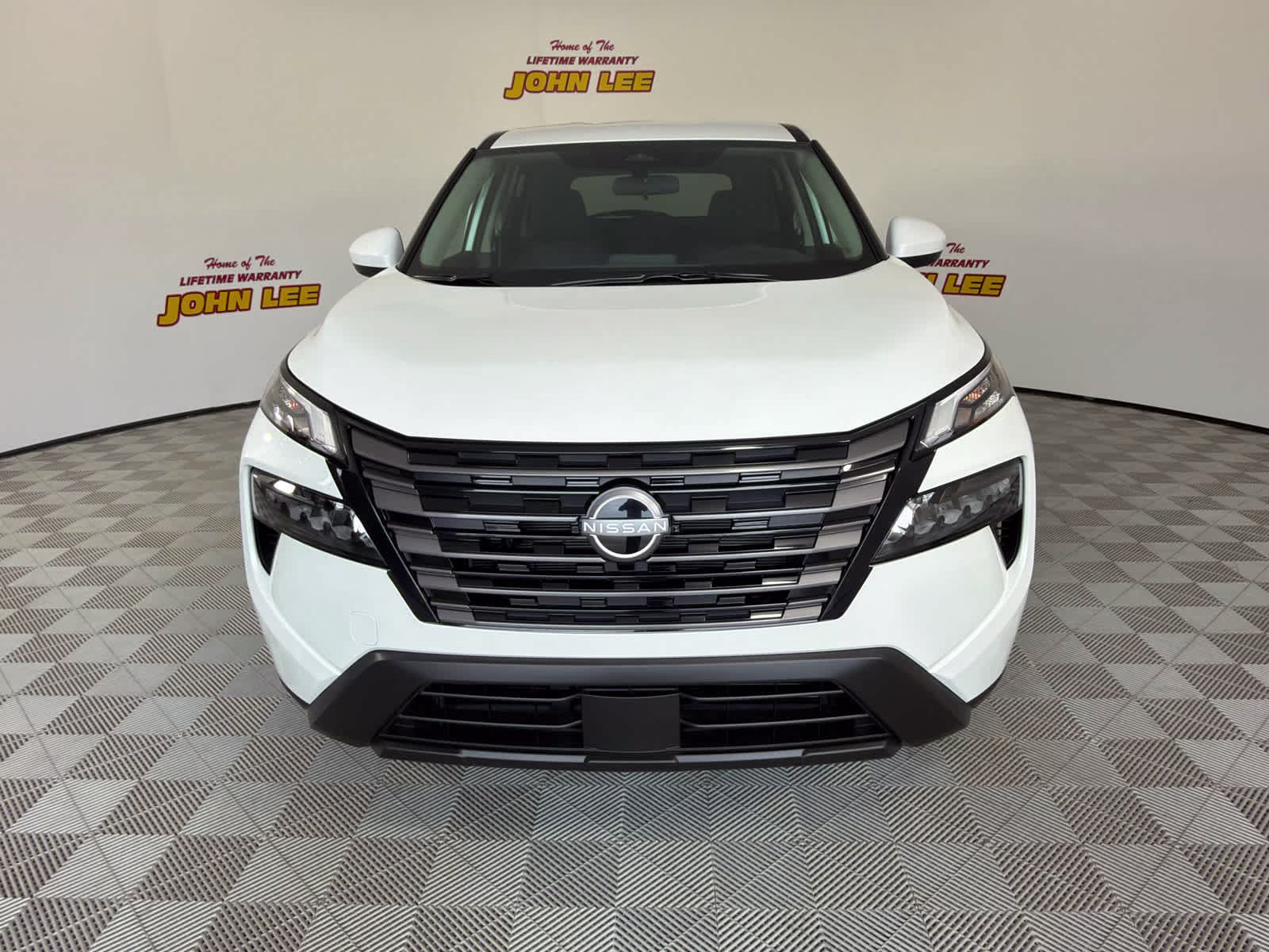 2026 Everest White Pearl Tricoat Nissan Rogue SV FWD SUV