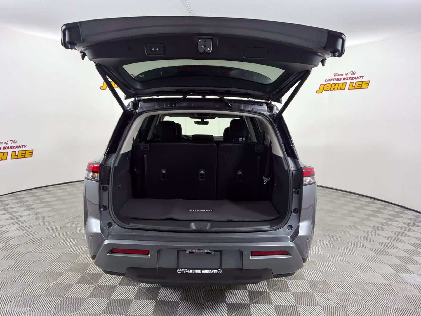 2026 Gun Metallic Nissan Pathfinder SL FWD SUV