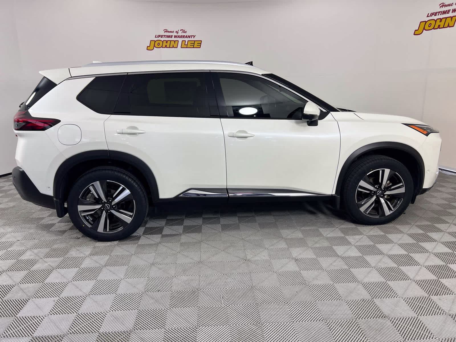 2023 Pearl White Tricoat Nissan Rogue SL FWD SUV