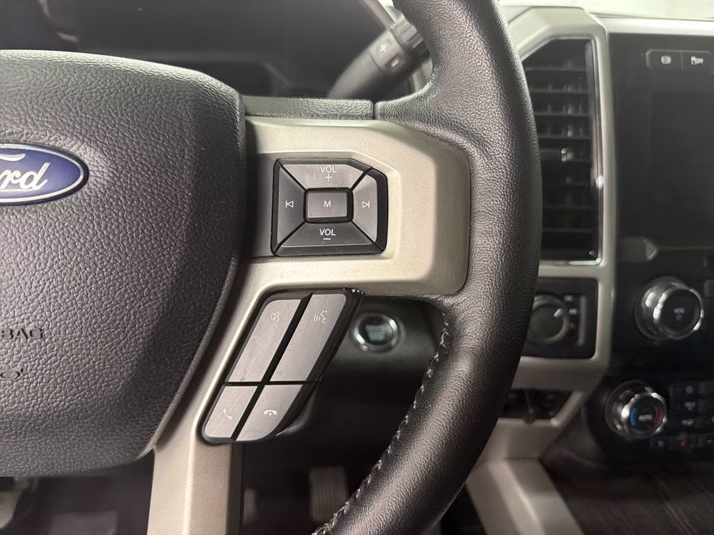 2020 Iconic Silver Metallic Ford Super Duty F-250 SRW Lariat 4X4 Truck