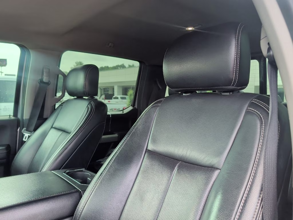2020 Iconic Silver Metallic Ford Super Duty F-250 SRW Lariat 4X4 Truck