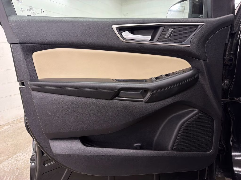 2021 Agate Black Metallic Ford Edge SEL AWD SUV