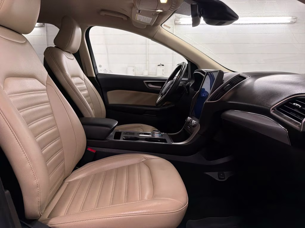 2021 Agate Black Metallic Ford Edge SEL AWD SUV