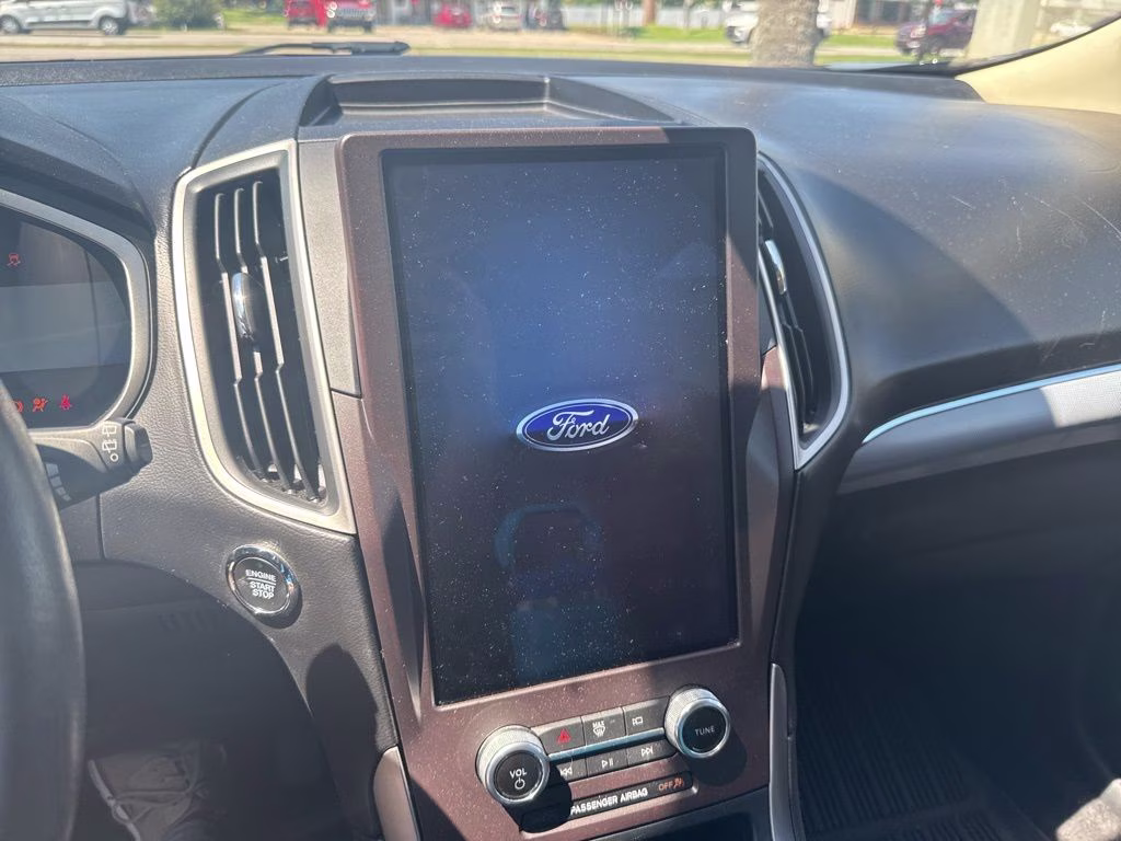 2021 Agate Black Metallic Ford Edge SEL AWD SUV
